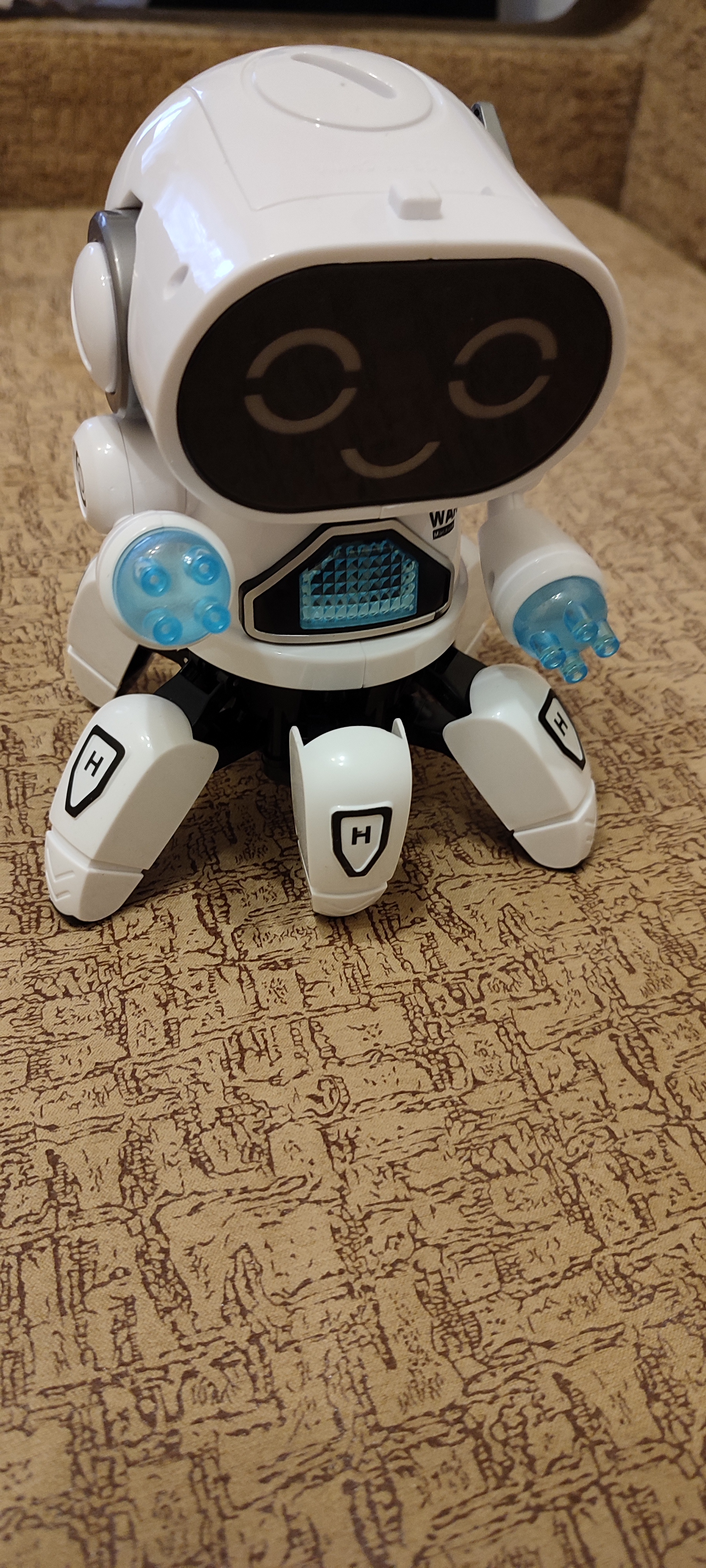 Робот-игрушка BLU-BOT